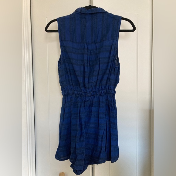 UO Woven Romper - Picture 4 of 4